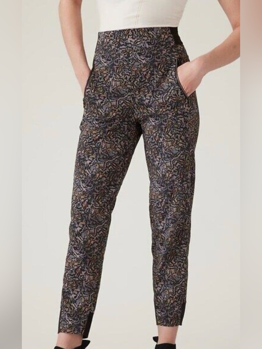 EUC Athleta Trekki North Printed Jogger 6 Petite